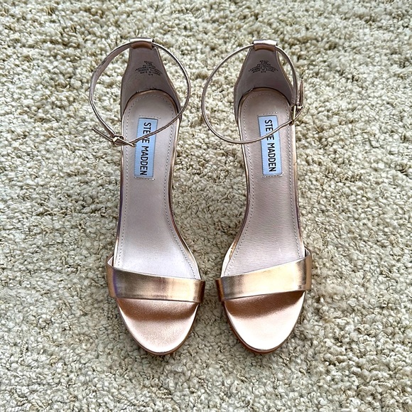 Steve Madden Sillly Sandals, Rose Gold Metallic size 6.5 - Picture 2 of 7